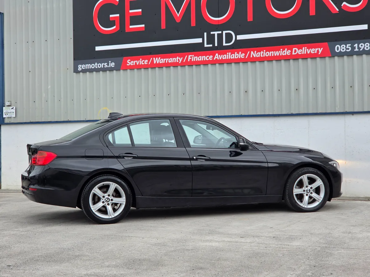 BMW 3-Series 2013 - Image 4
