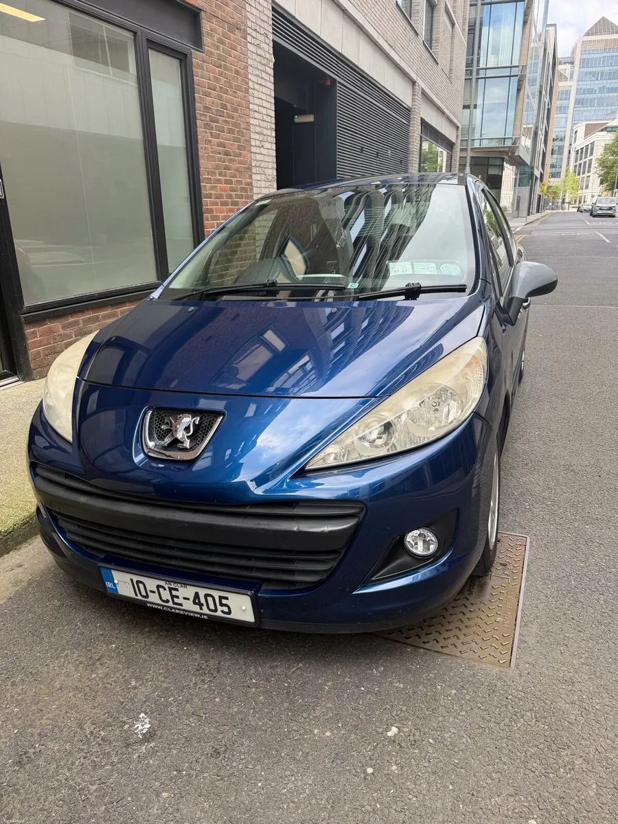 Car - Image 2