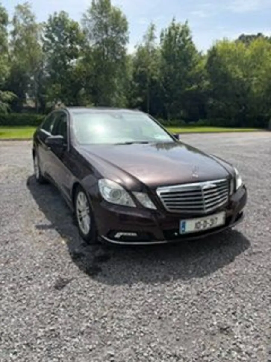 Mercedes-Benz E-Class 2010 - Image 3
