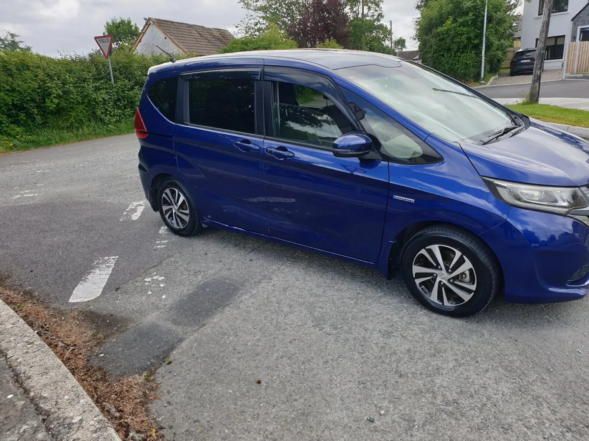 DEPOSIT TAken FREED /172 / AUTO  /1.5 PETROL HYB - Image 6