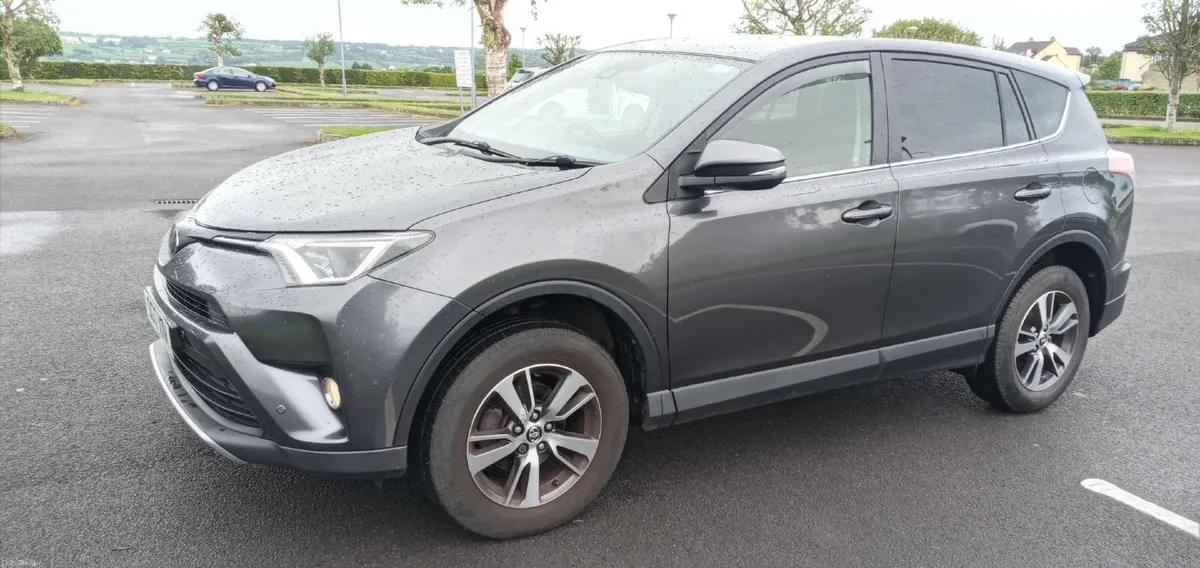 Toyota RAV4 2017 - Image 5