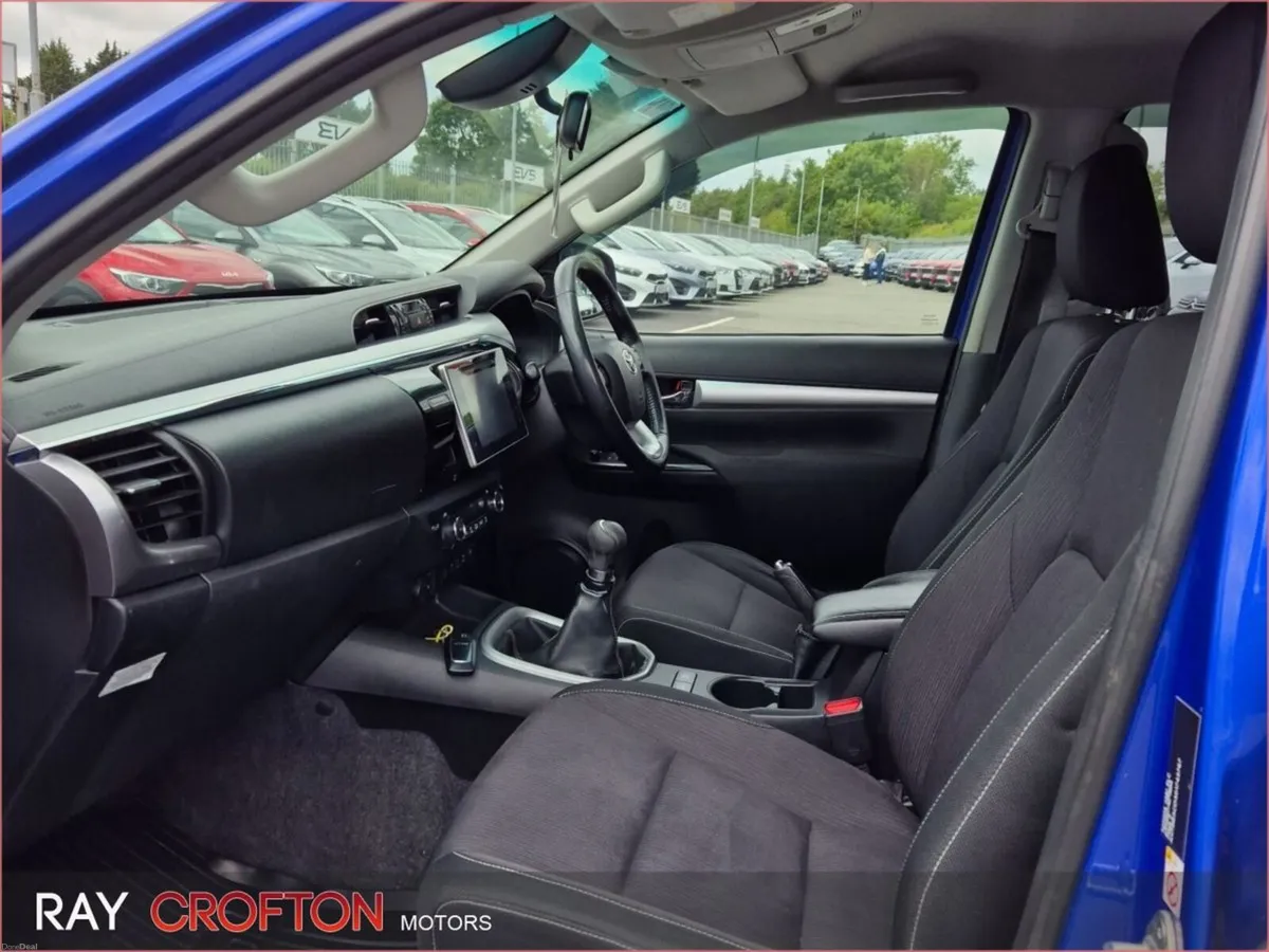 Toyota Hilux HILUX 2.4 D4D INVINCIBLE 4WD D + VAT - Image 6