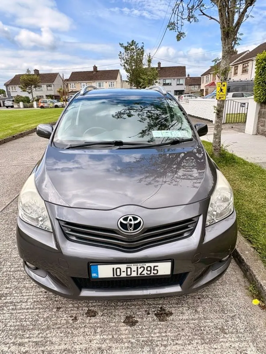 2010 Toyota Verso - Image 1