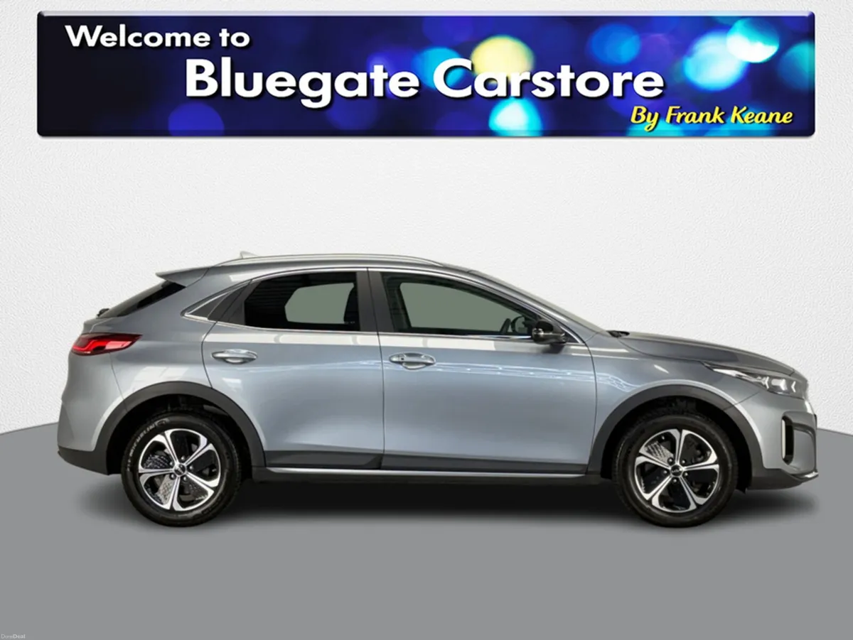 Kia XCeed PE PHEV F **FULL BLACK INTERIOR**CARPLAY - Image 3