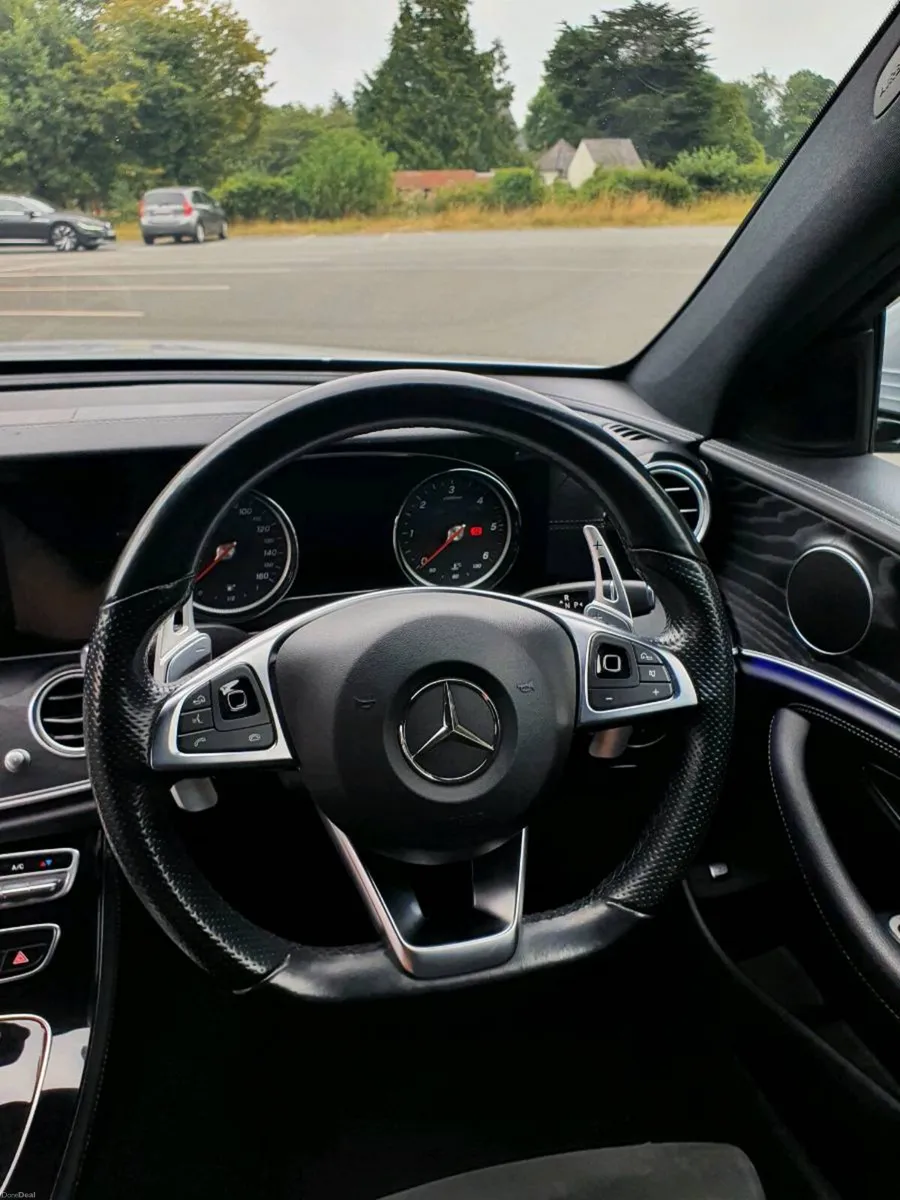 Mercedes E220d AMG Line - Image 2
