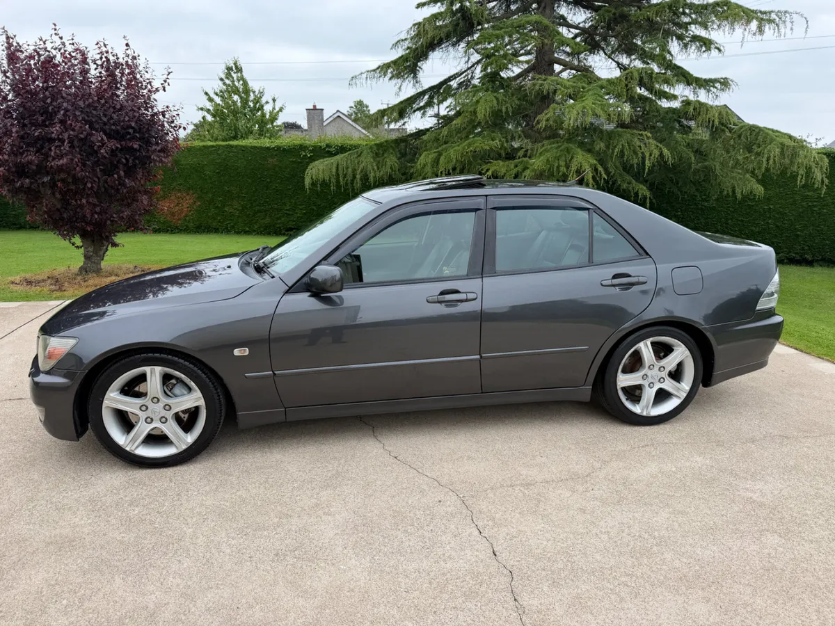 2004 LEXUS IS200 SE | BLACK LEATHER | EXTRAS - Image 4