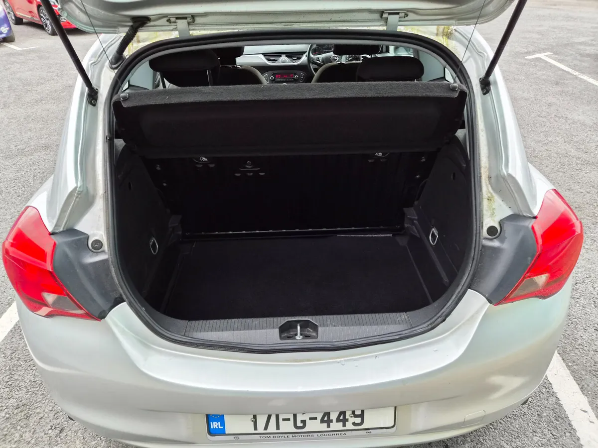 Opel Corsa 2017 1.4L Petrol Manual - Image 5