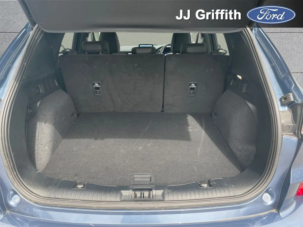 Ford Kuga 2.5 Duratec 225PS PHEV Vignale Auto - Image 5