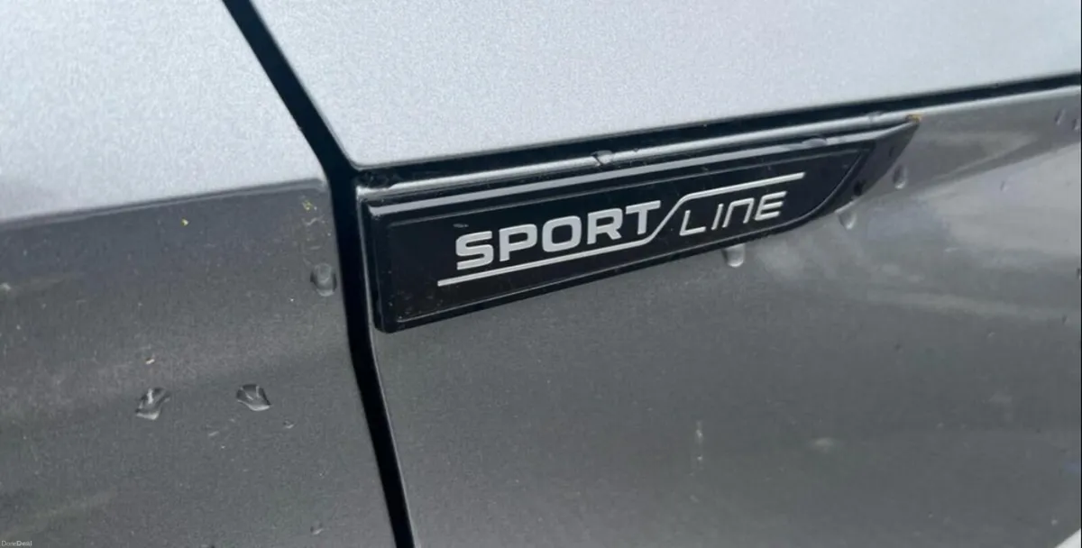 251 Skoda Octavia 2.0 TDI DSG SPORTLINE - Image 6