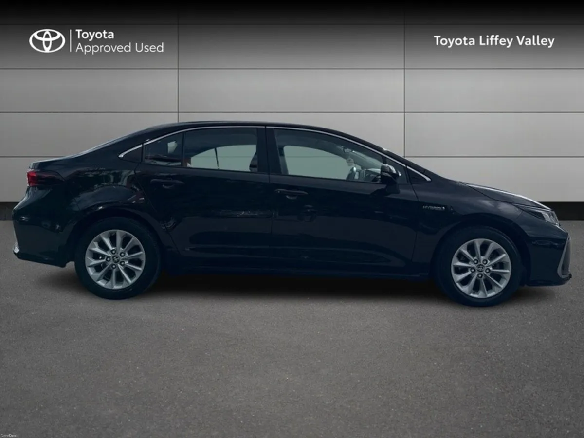 Toyota Corolla HYB LUNA SALOON 4DR AUTO HYBRID - Image 3