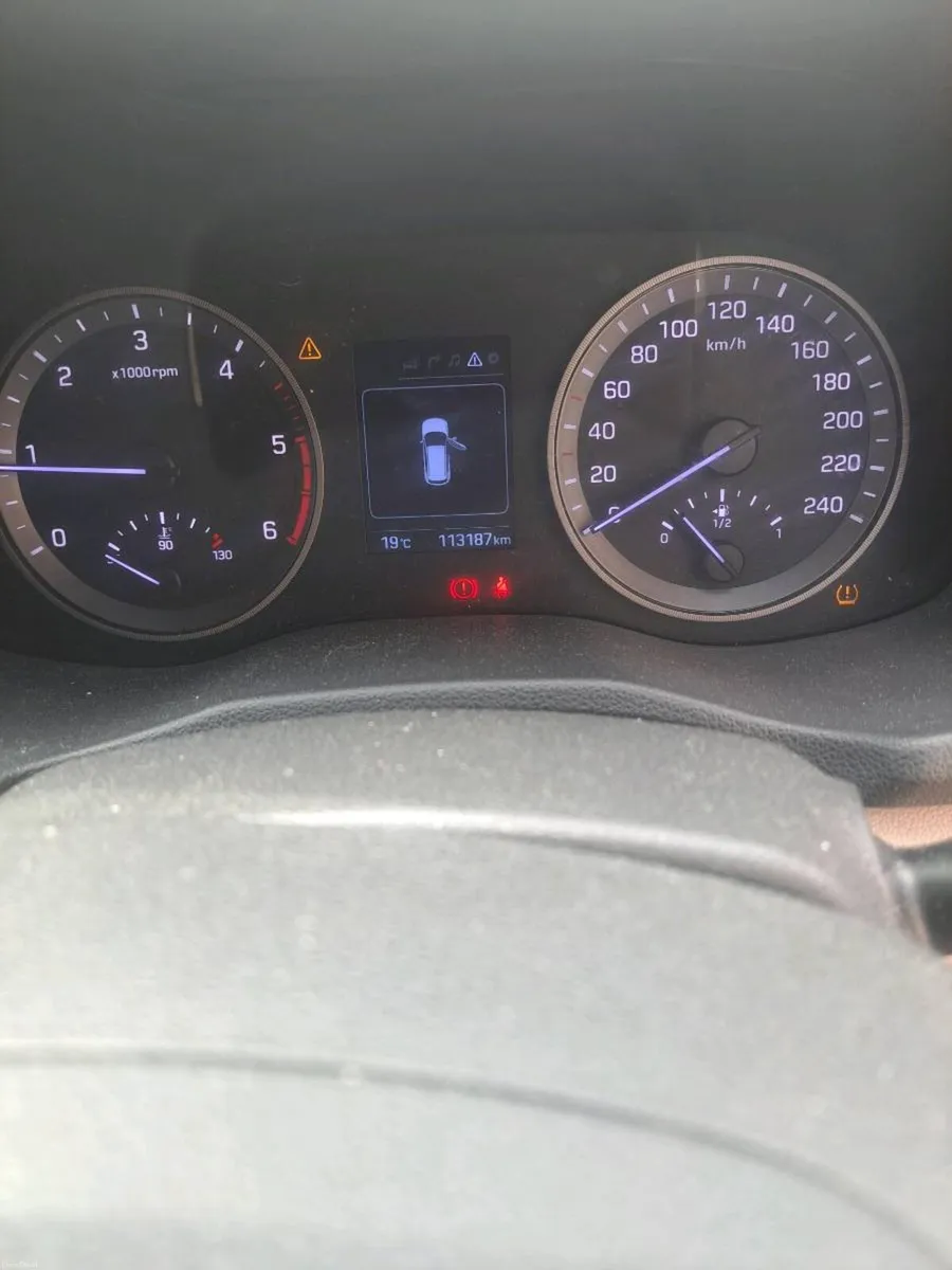 Car - Image 4