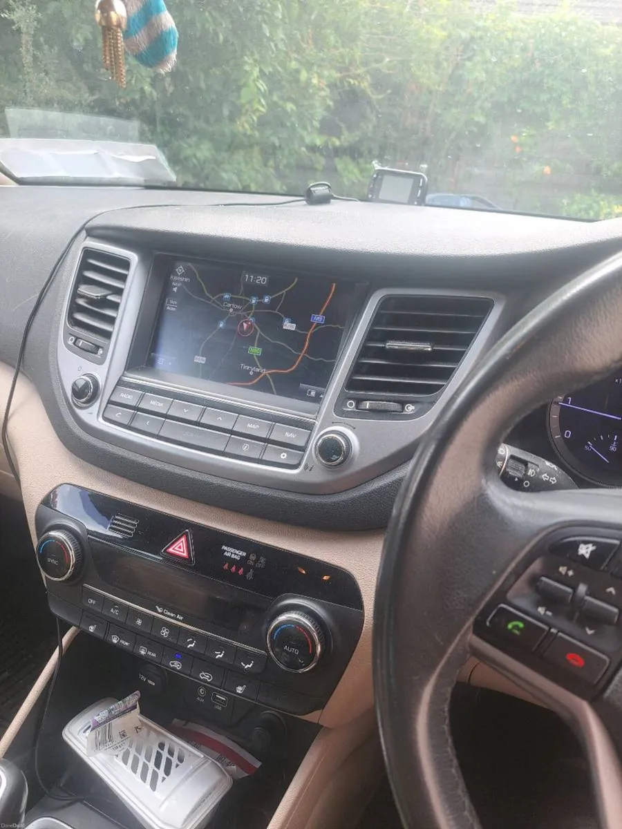 Car - Image 6