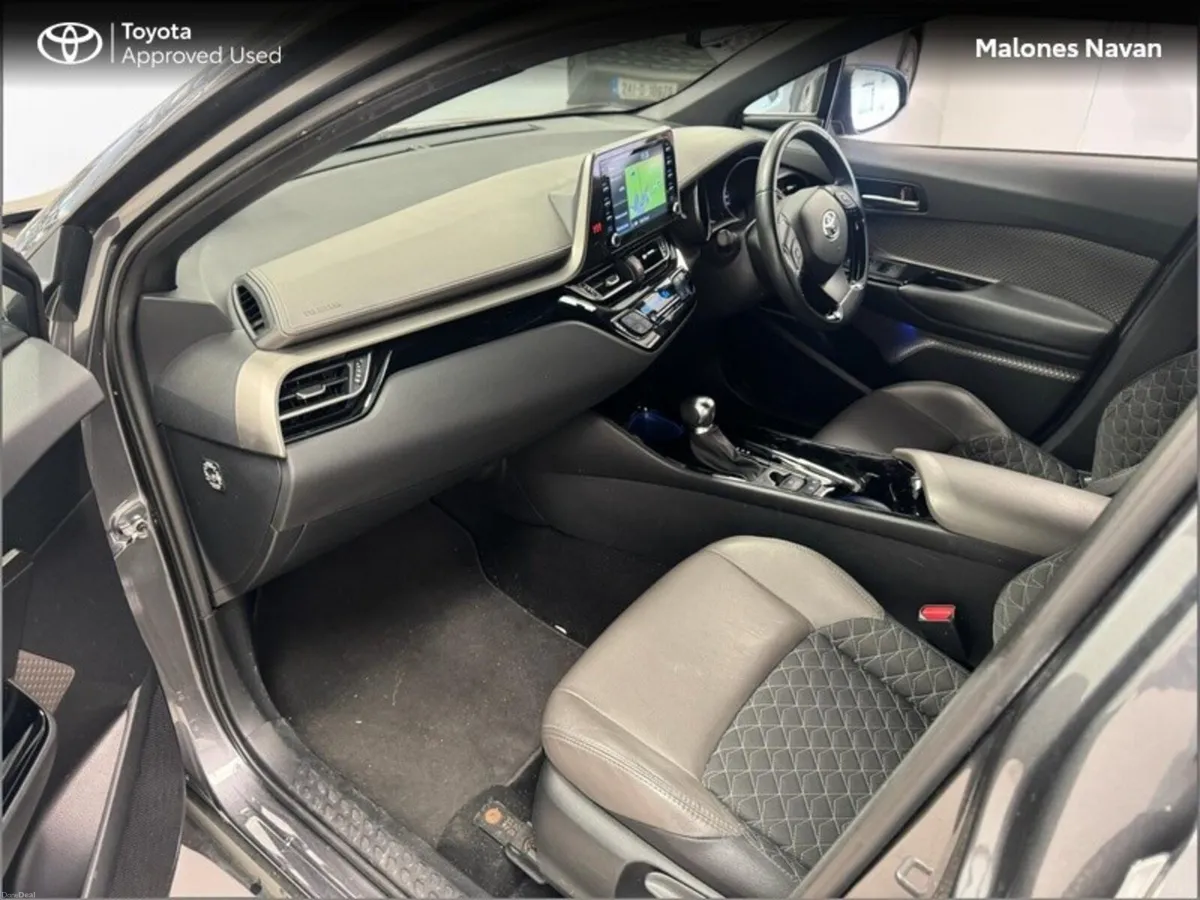 Toyota C-HR 1.8 HYBRID SOL 4DR AUTO - Image 6