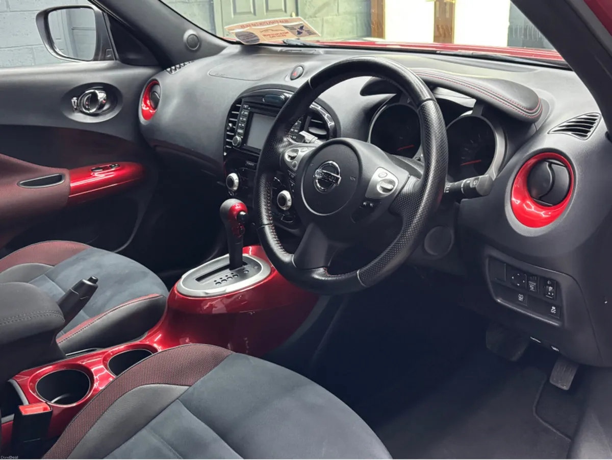 Nissan Juke 1.6 SV PREMIUM CVT AUTO 4DR - Image 6