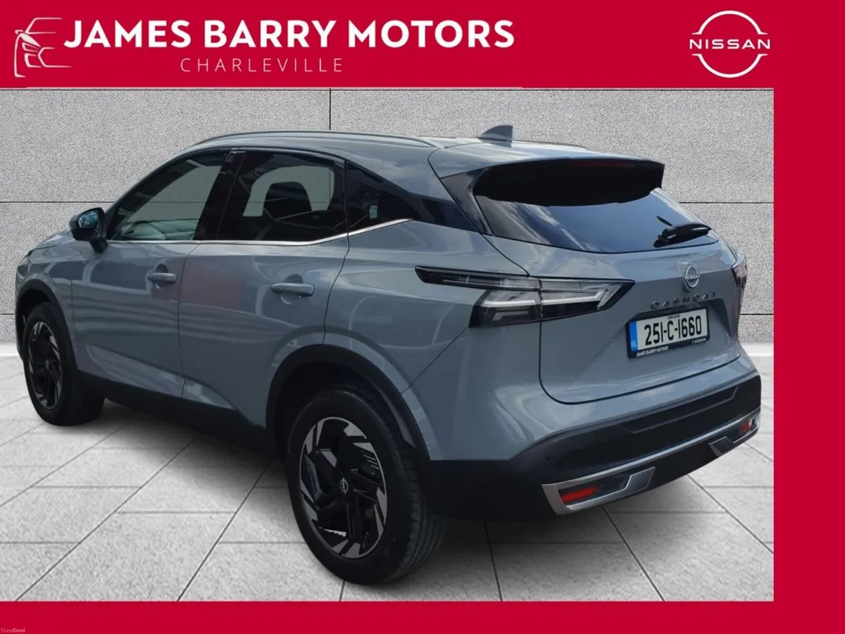 Nissan Qashqai 1.3 PET MILD HYBRID SV PREMIUM // E - Image 4