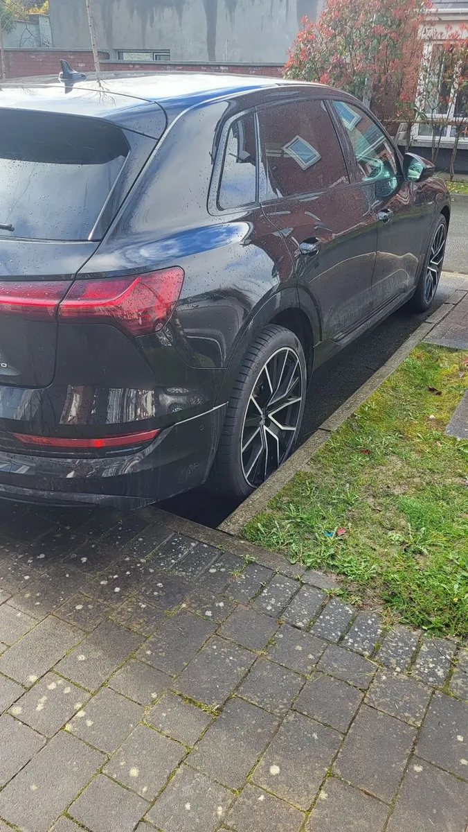 Audi e-tron 2022 - Image 5