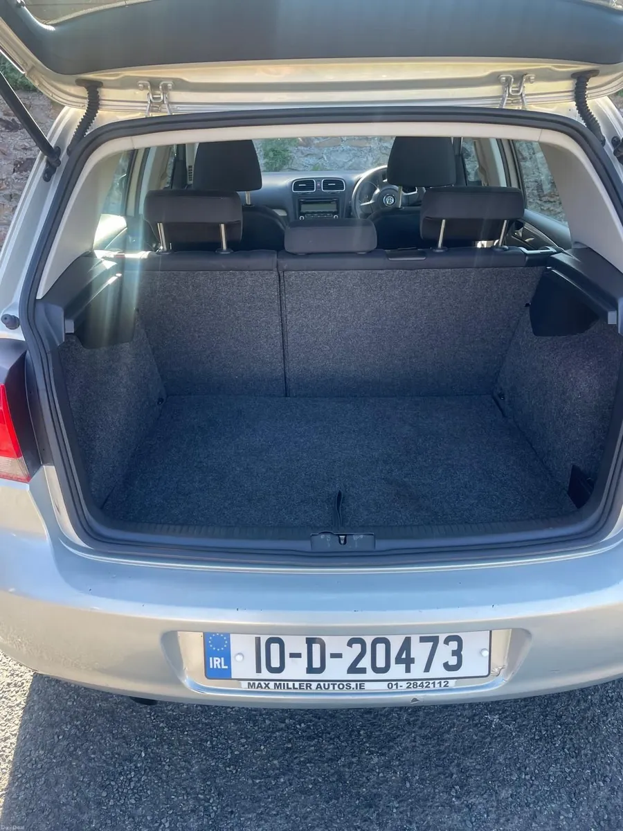 Volkswagen Golf 2010 - Image 3