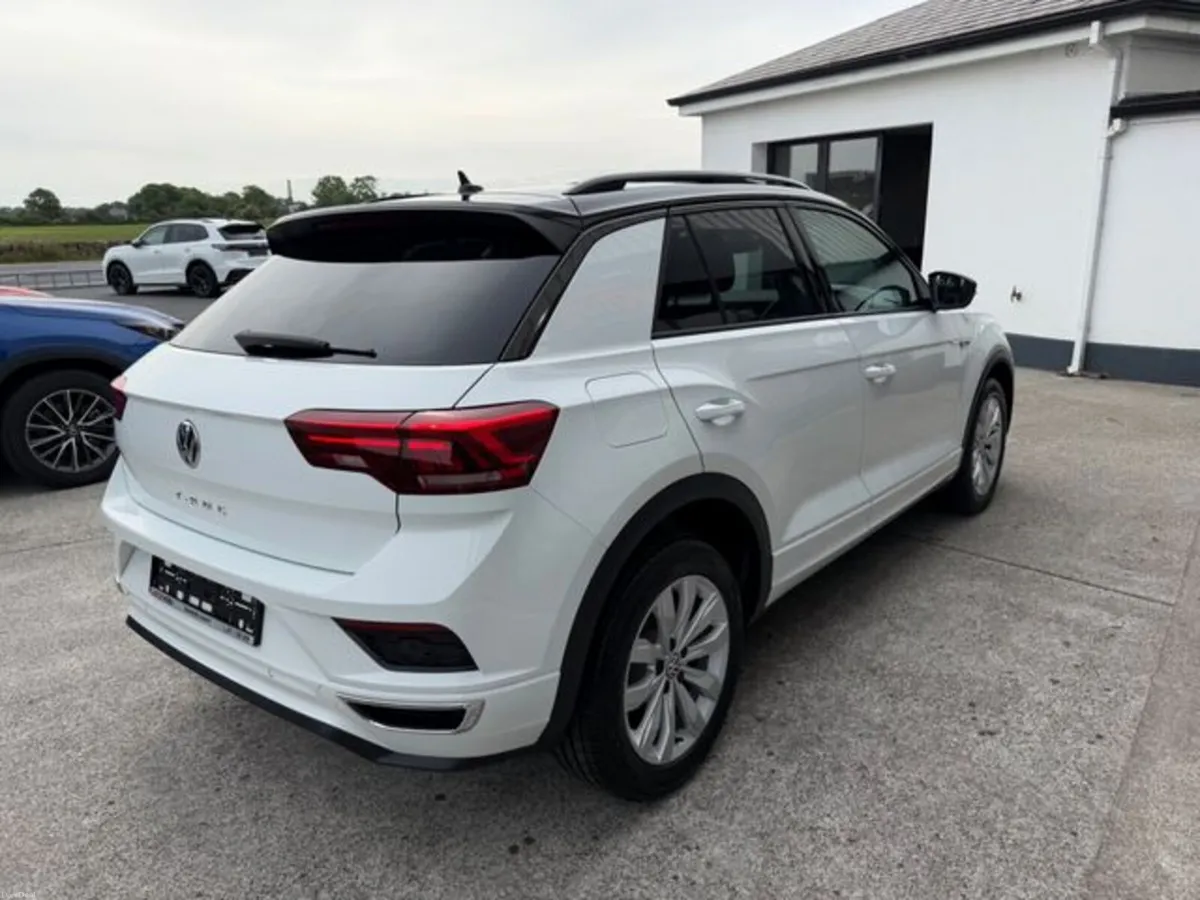 Volkswagen T-Roc R LINE 1.0 TSI M6F 115HP 5DR - Image 4