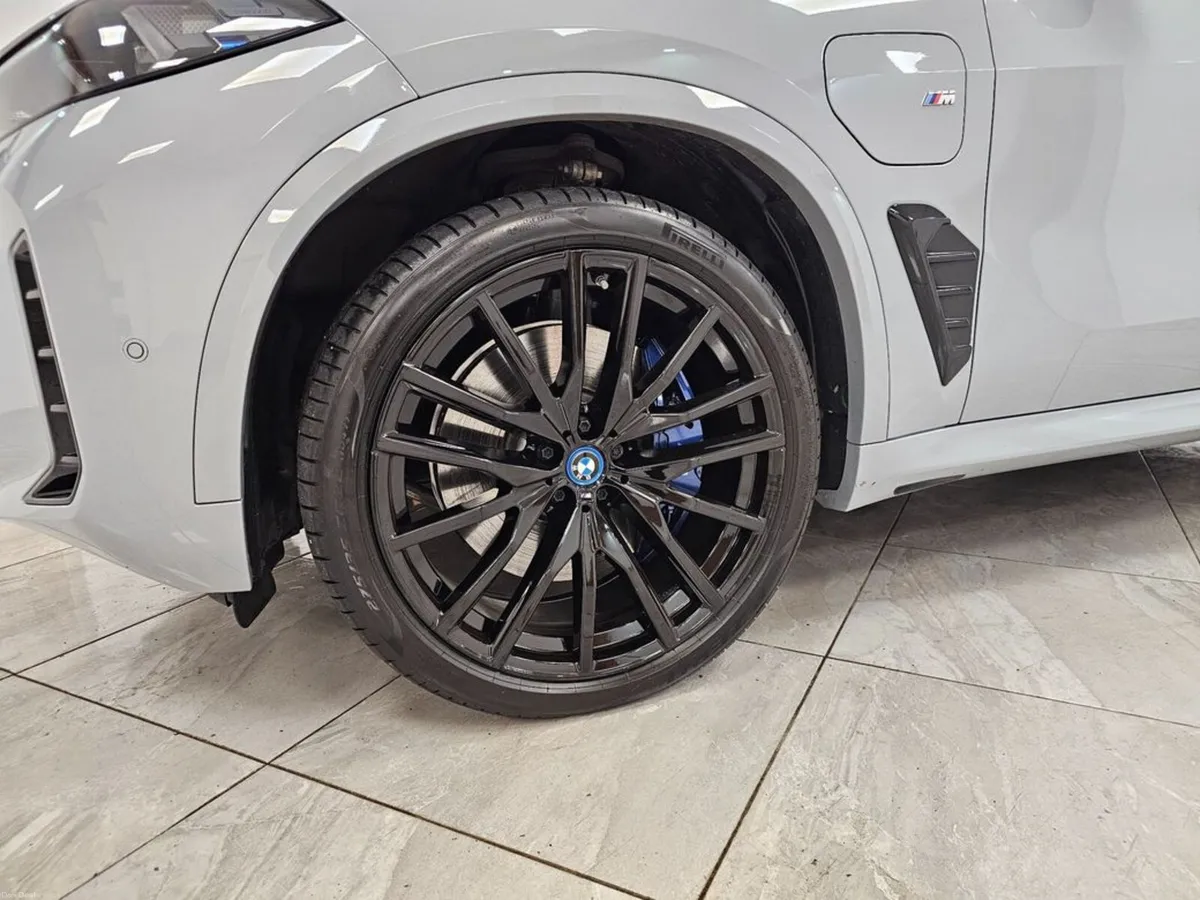 BMW X5 PAN ROOF ! - Image 4