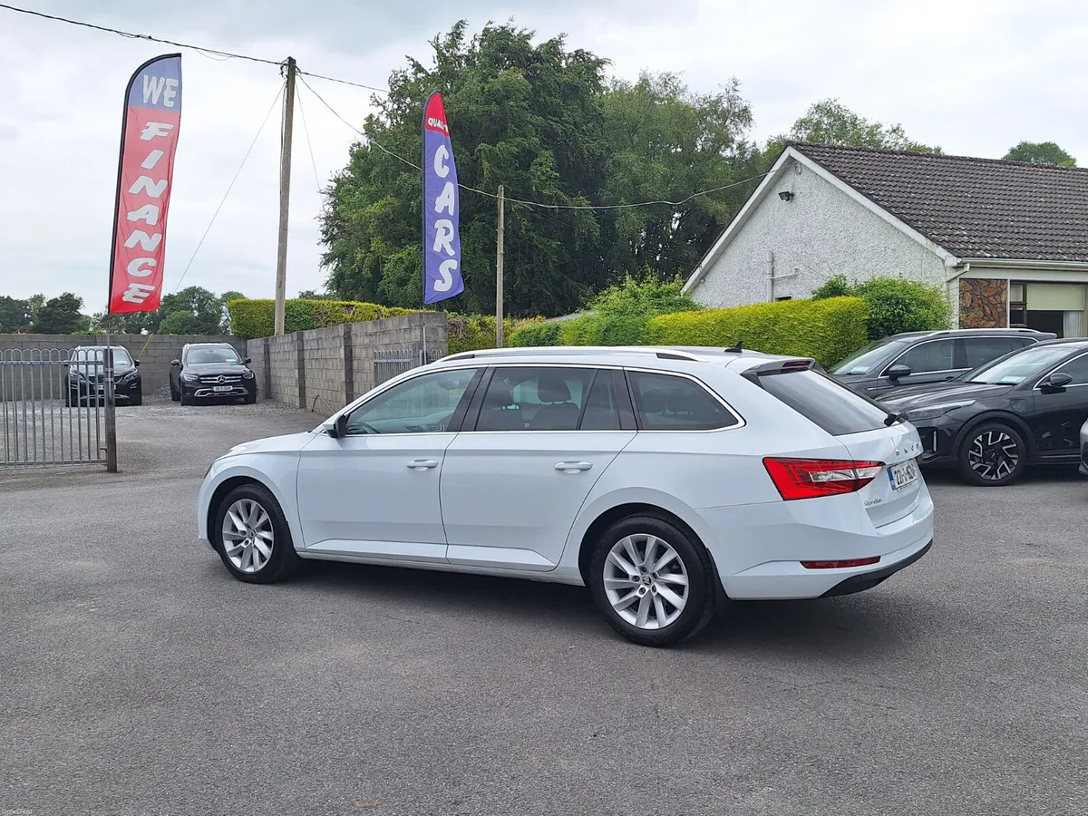 Skoda Superb Combi  2.0 TDI *High Spec/Heated Seat - Image 4