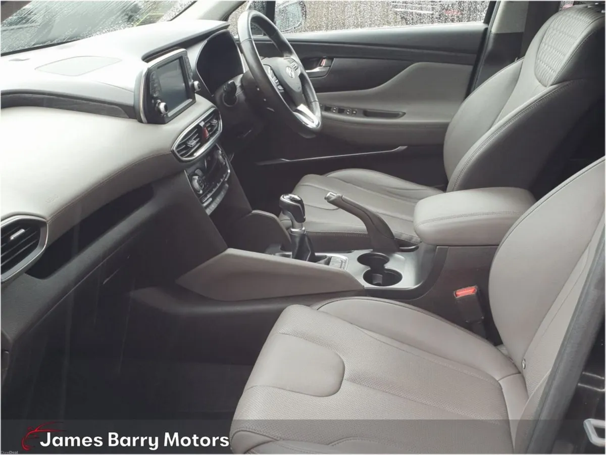 Hyundai Santa Fe FACELIFT - 2.2D 4WD Executive Plu - Image 4