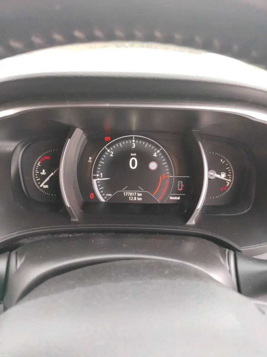 Renault Megane 1.5 diesel - Image 6