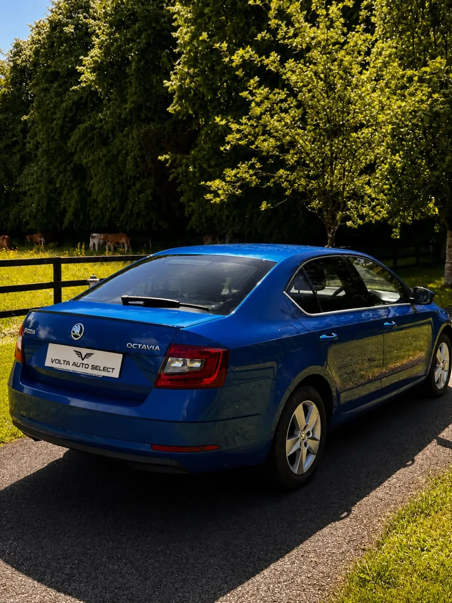 Skoda Octavia 1.5 TSI Manual - Image 4