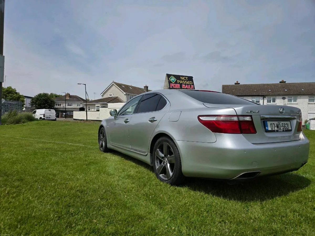 LEXUS LS 460 LIMOUSINE FULLY LOADED JAPANESE IMPOR - Image 3