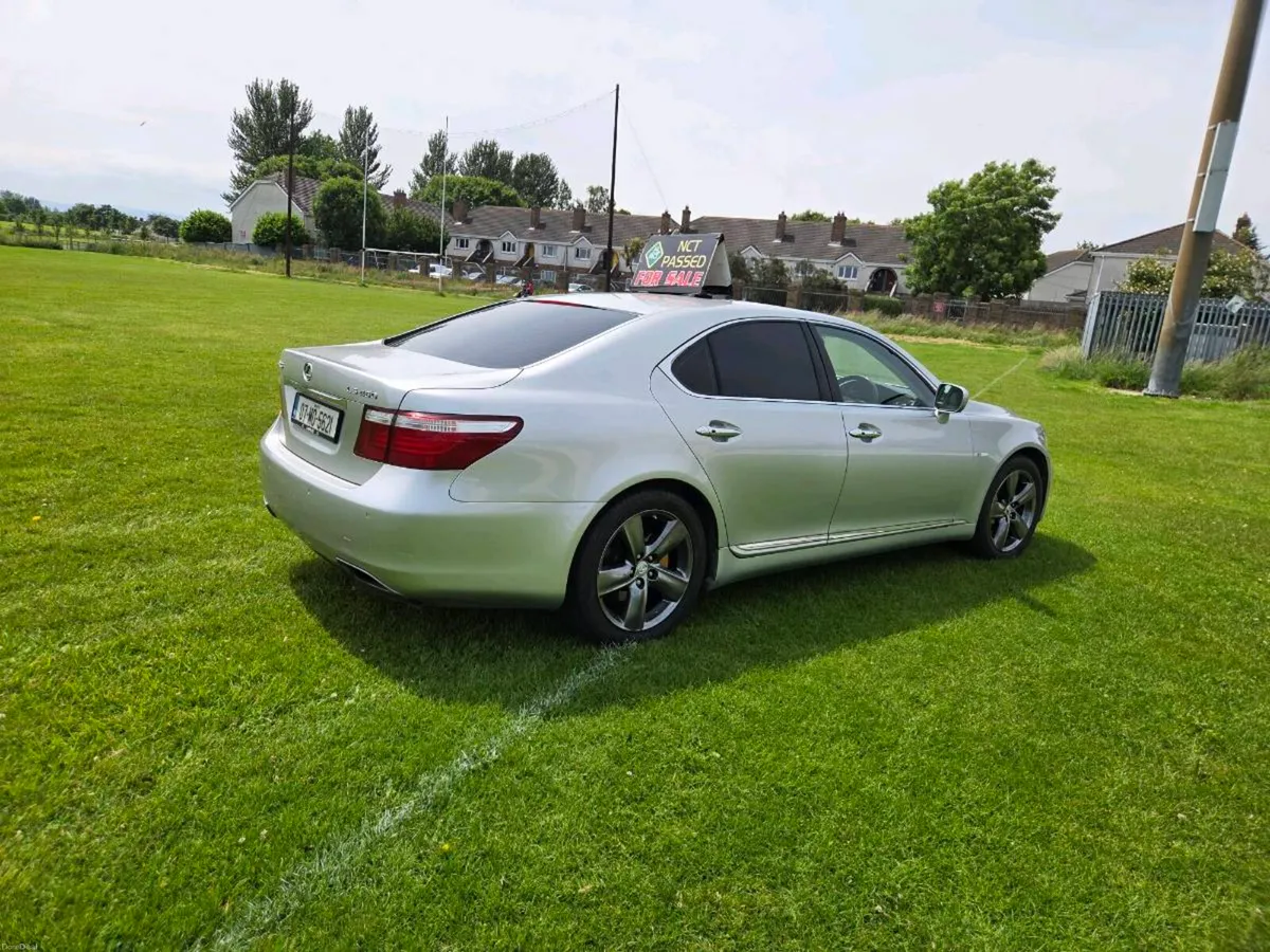 LEXUS LS 460 LIMOUSINE FULLY LOADED JAPANESE IMPOR - Image 5