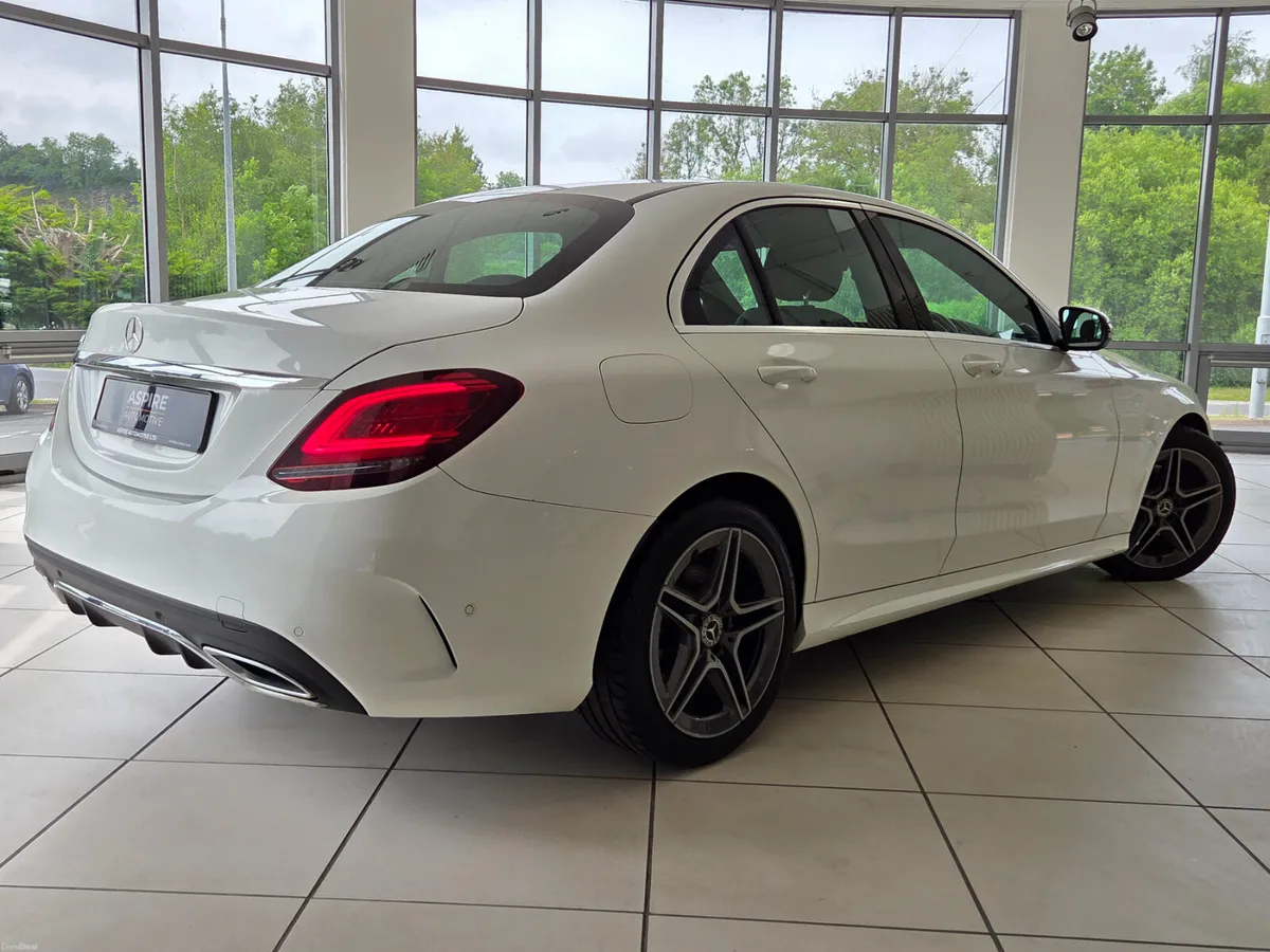 Mercedes-Benz C-Class 2019 - Image 2