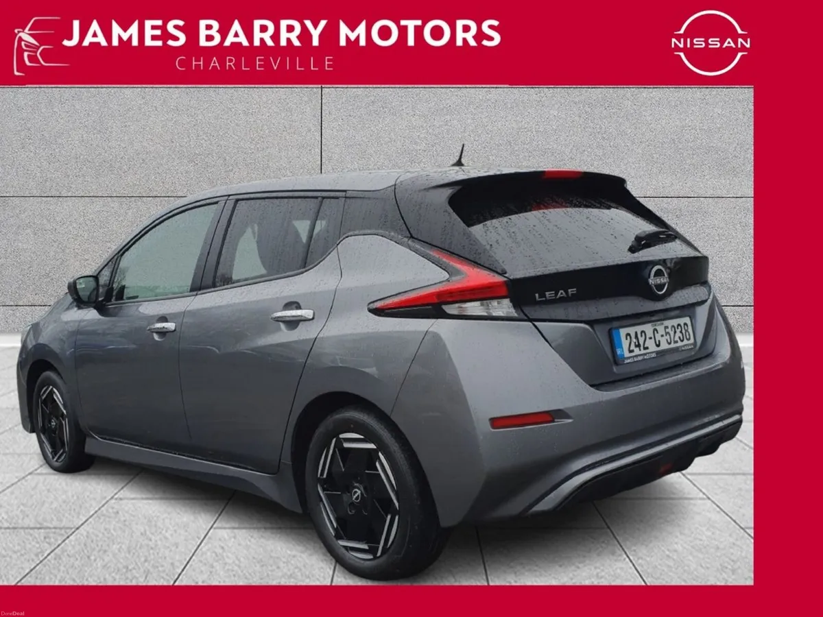 Nissan Leaf Leaf SV 40 kWh // START YOUR EV JOURNE - Image 4