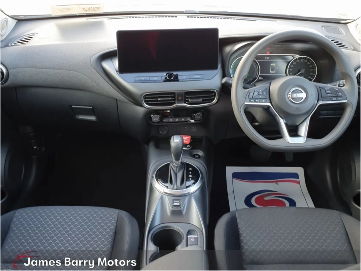 Nissan Juke 1.6 HYBRID SV // DELIVERY MILEAGE - Image 2