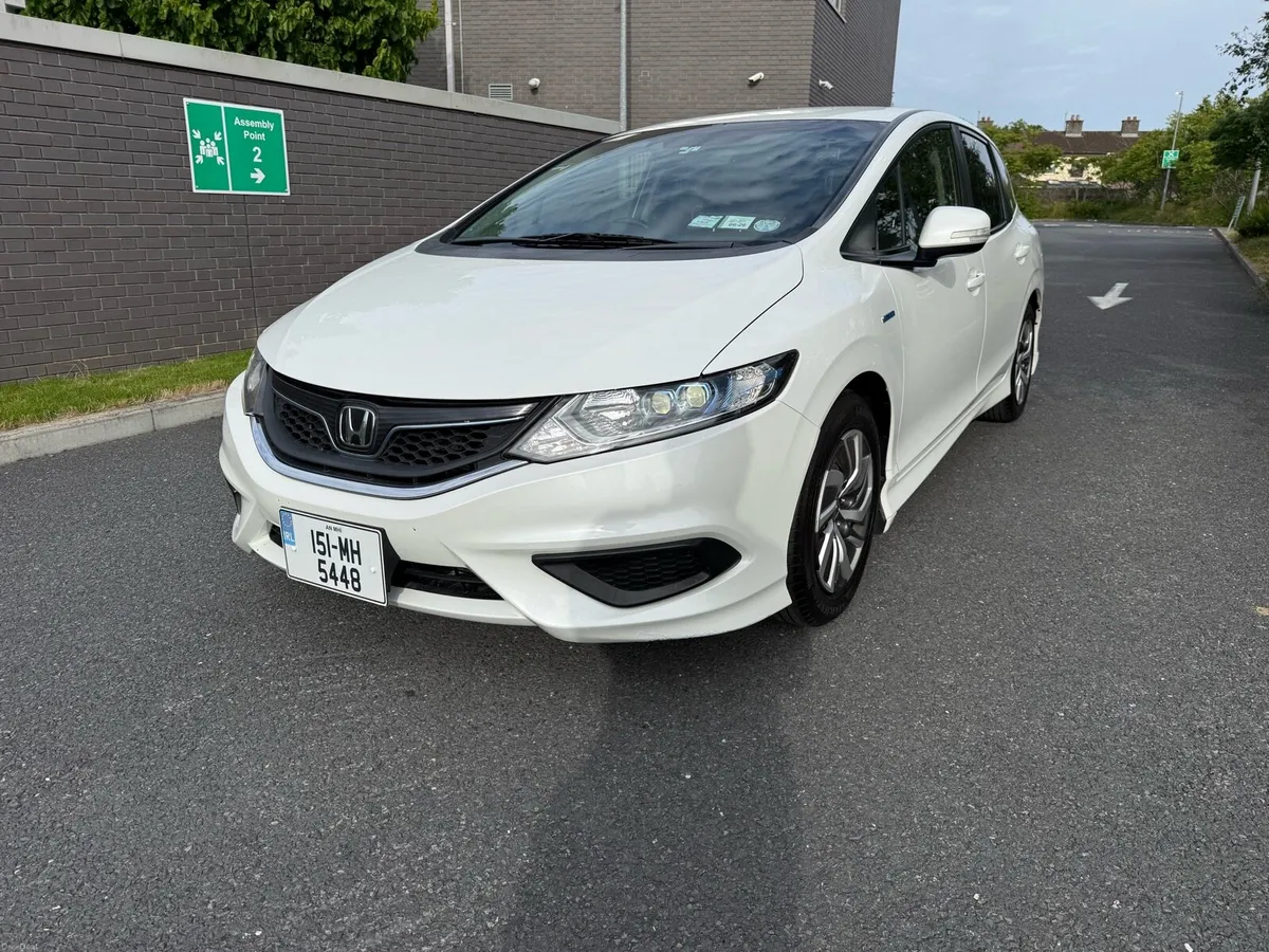 Car - Image 3