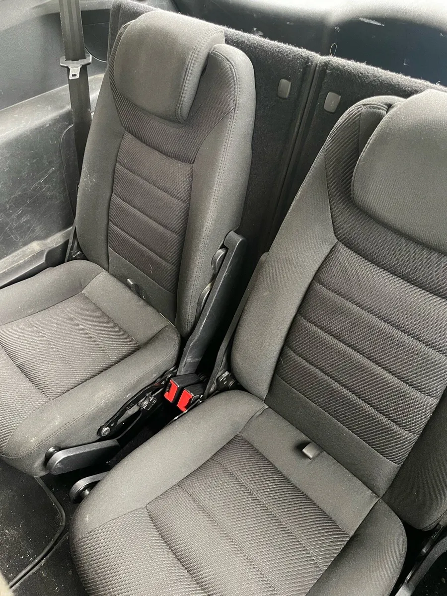 Car - Image 6
