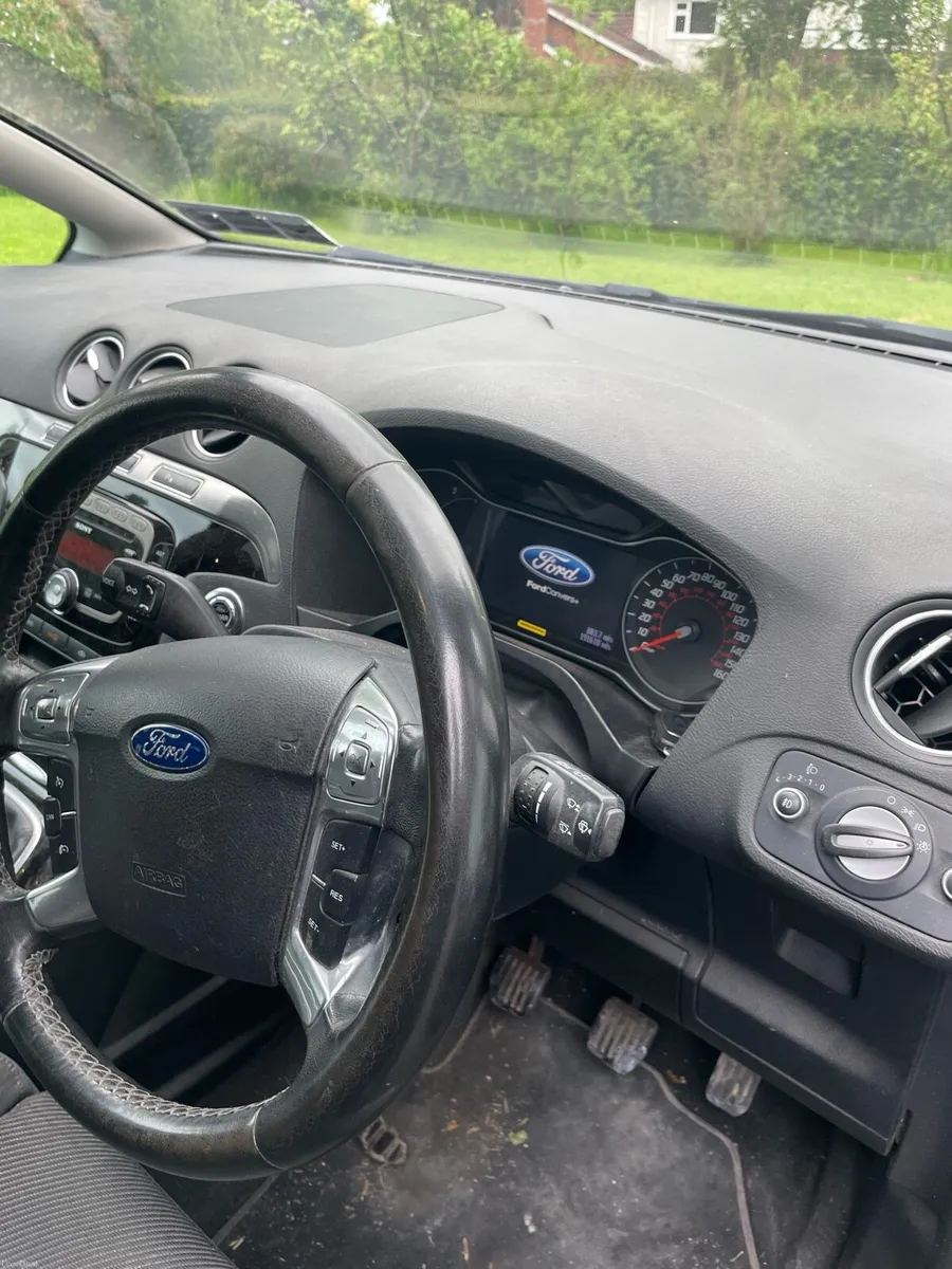 Car - Image 4