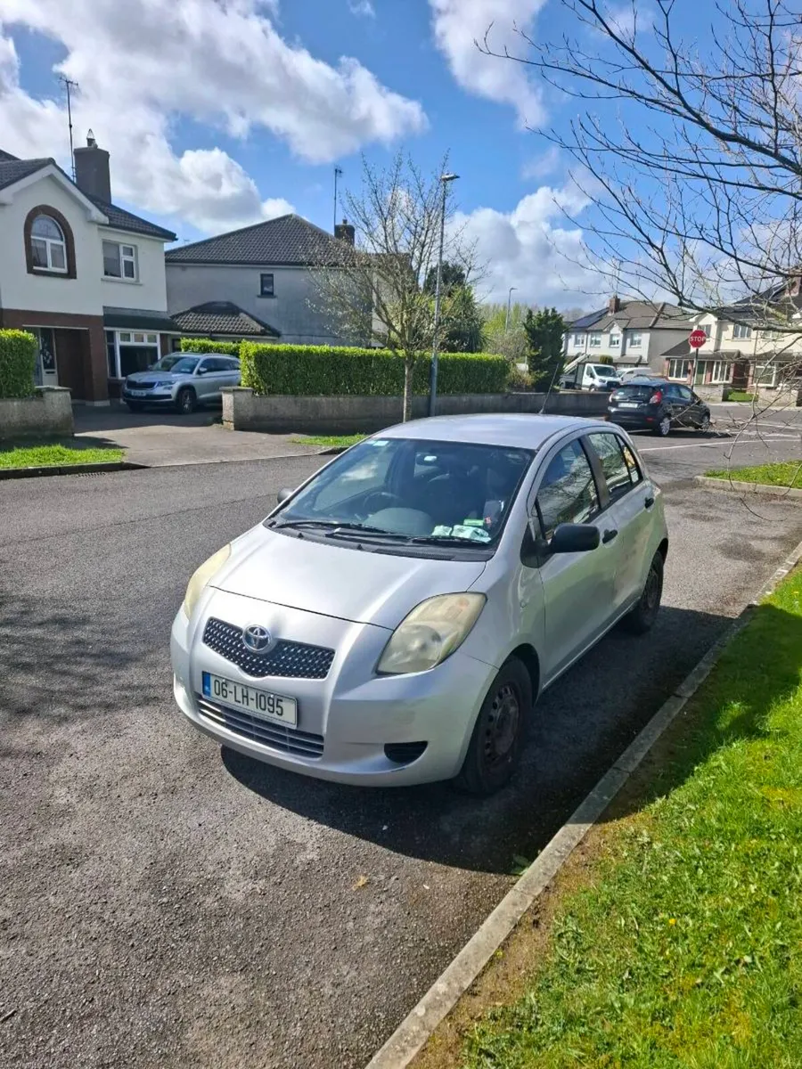 Toyota Yaris 06 (NCT: 02/27) - Image 4