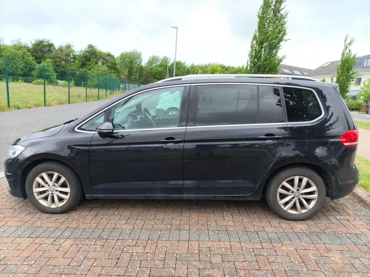 2017 Volkswagen Touran 1.4 TSI Petrol 7 seater - Image 2