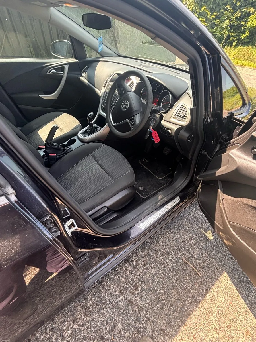 Vauxhall Astra - Image 6