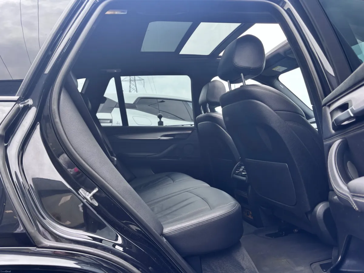 BMW X5 M-SPORT 40e // LOW KMS // HUGE SPEC - Image 5