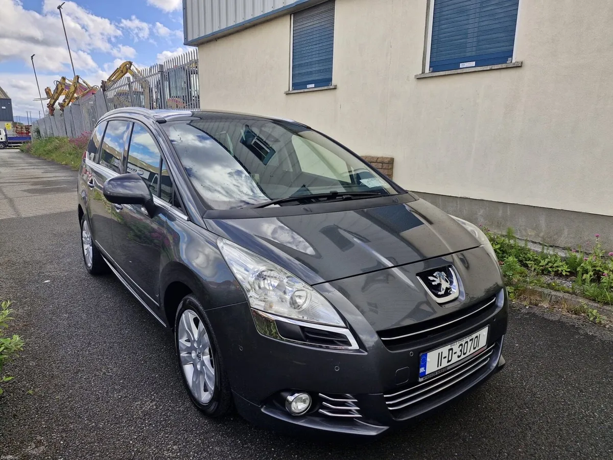 2011 Peugeot 5008 - Image 1