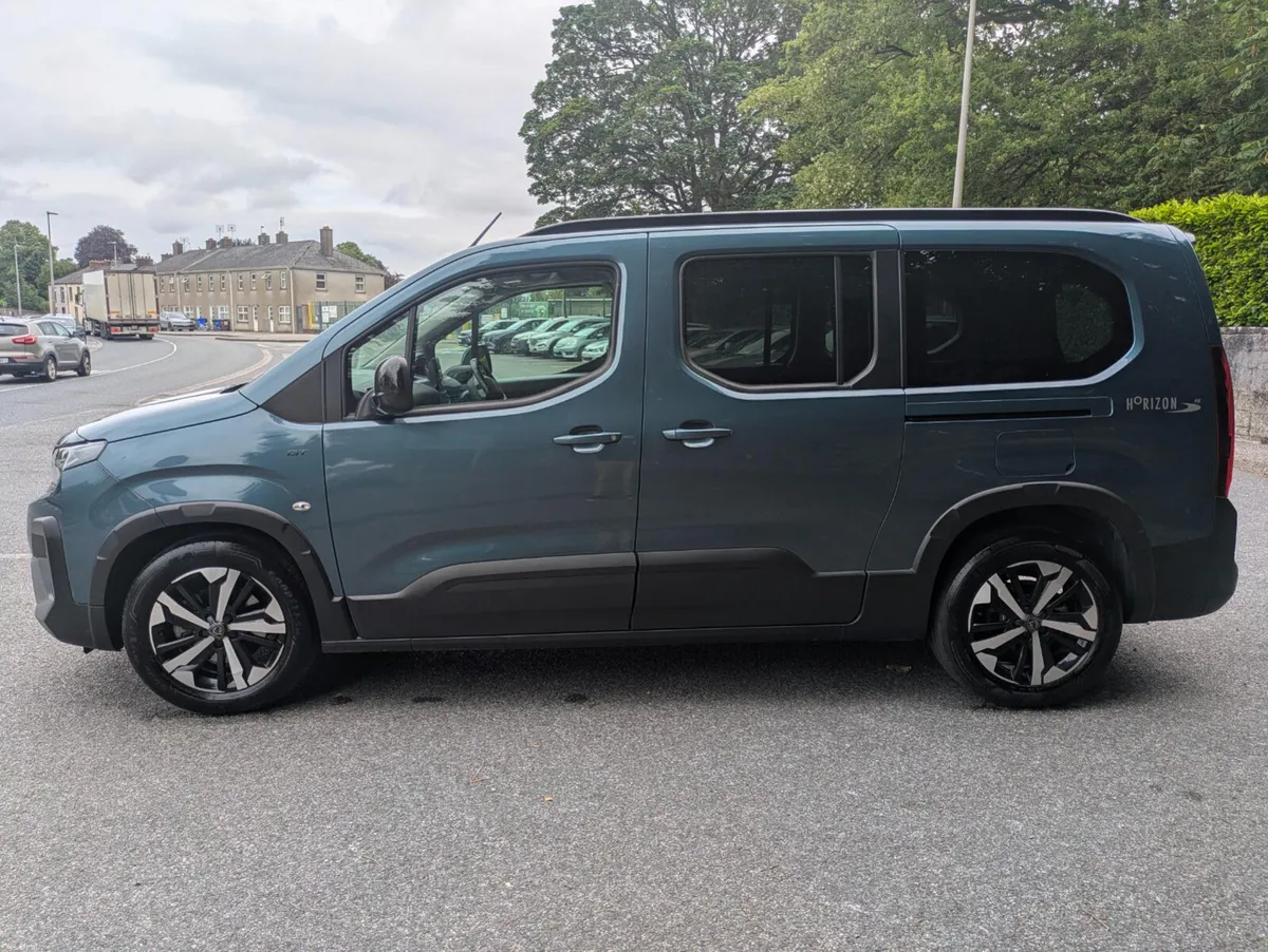 Wheelchair Accessible - 2024 Peugeot Rifter GT - Image 5