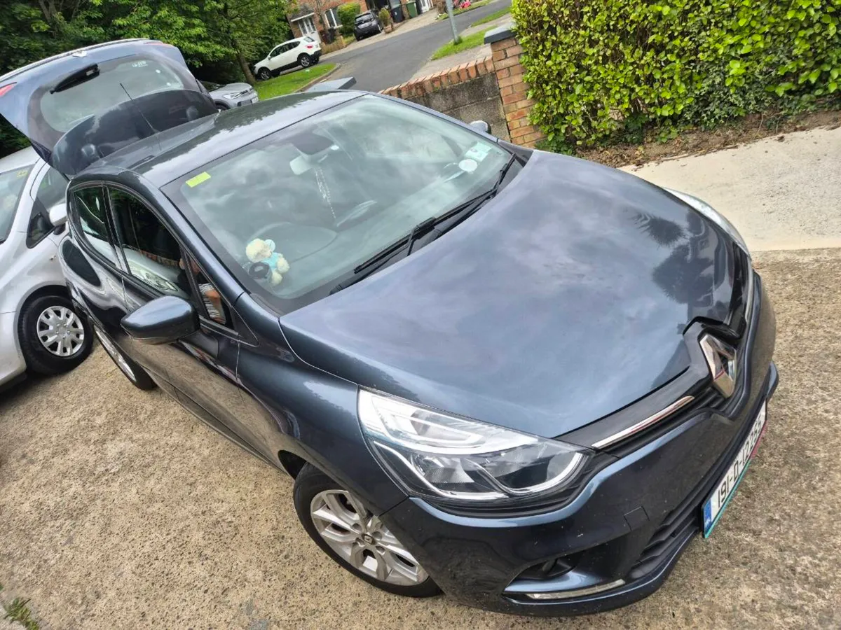 2019 Renault clio - Image 2