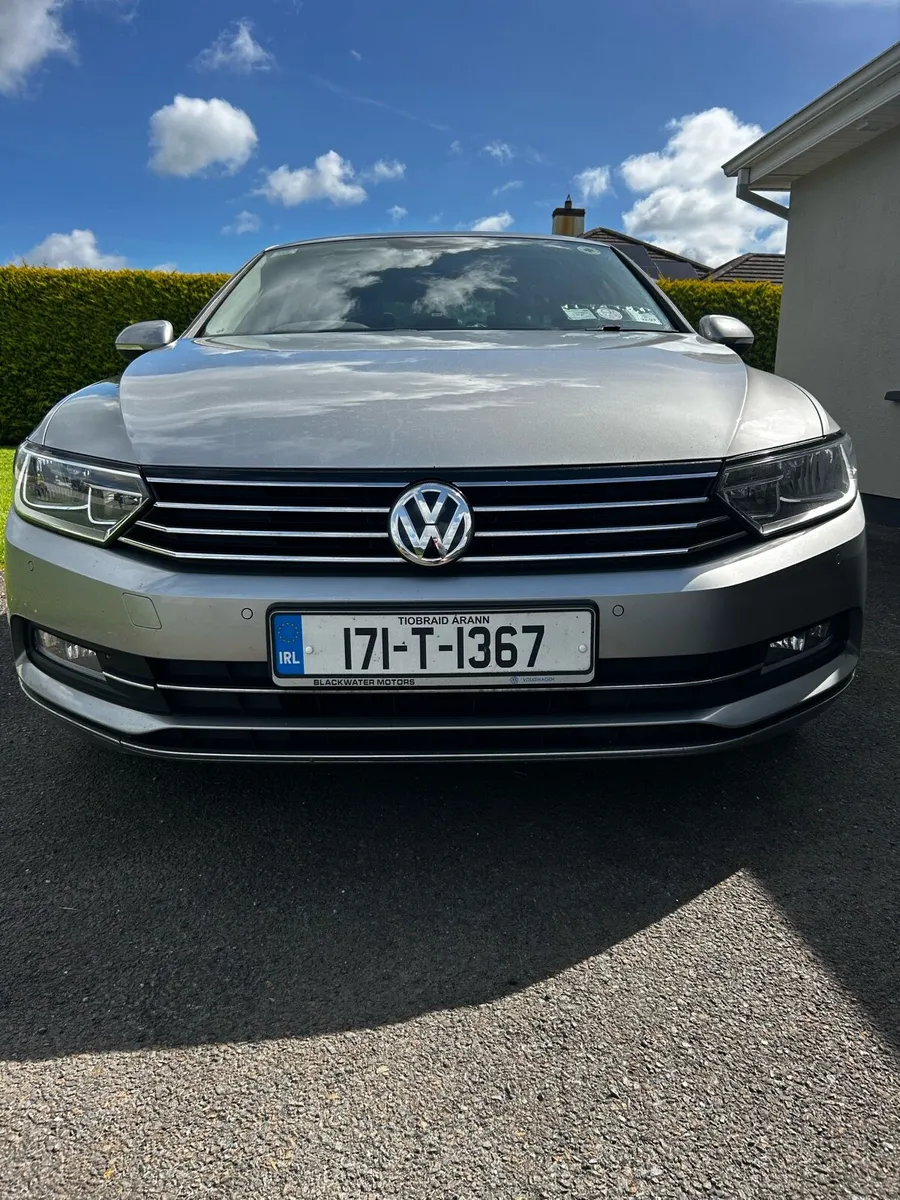 Volkswagen Passat - Image 2
