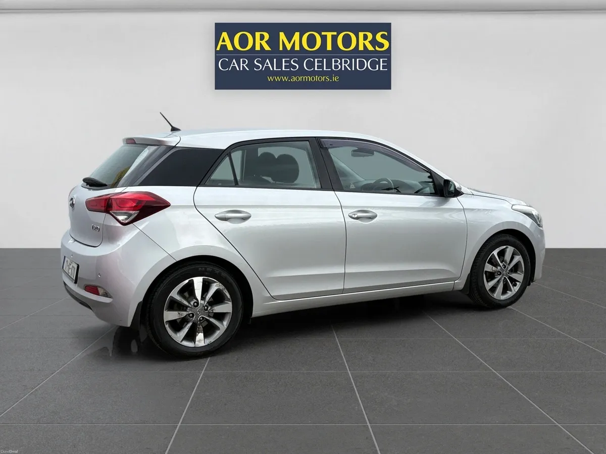 Hyundai i20 2017 NEW MODEL DELUXE SPEC - Image 6