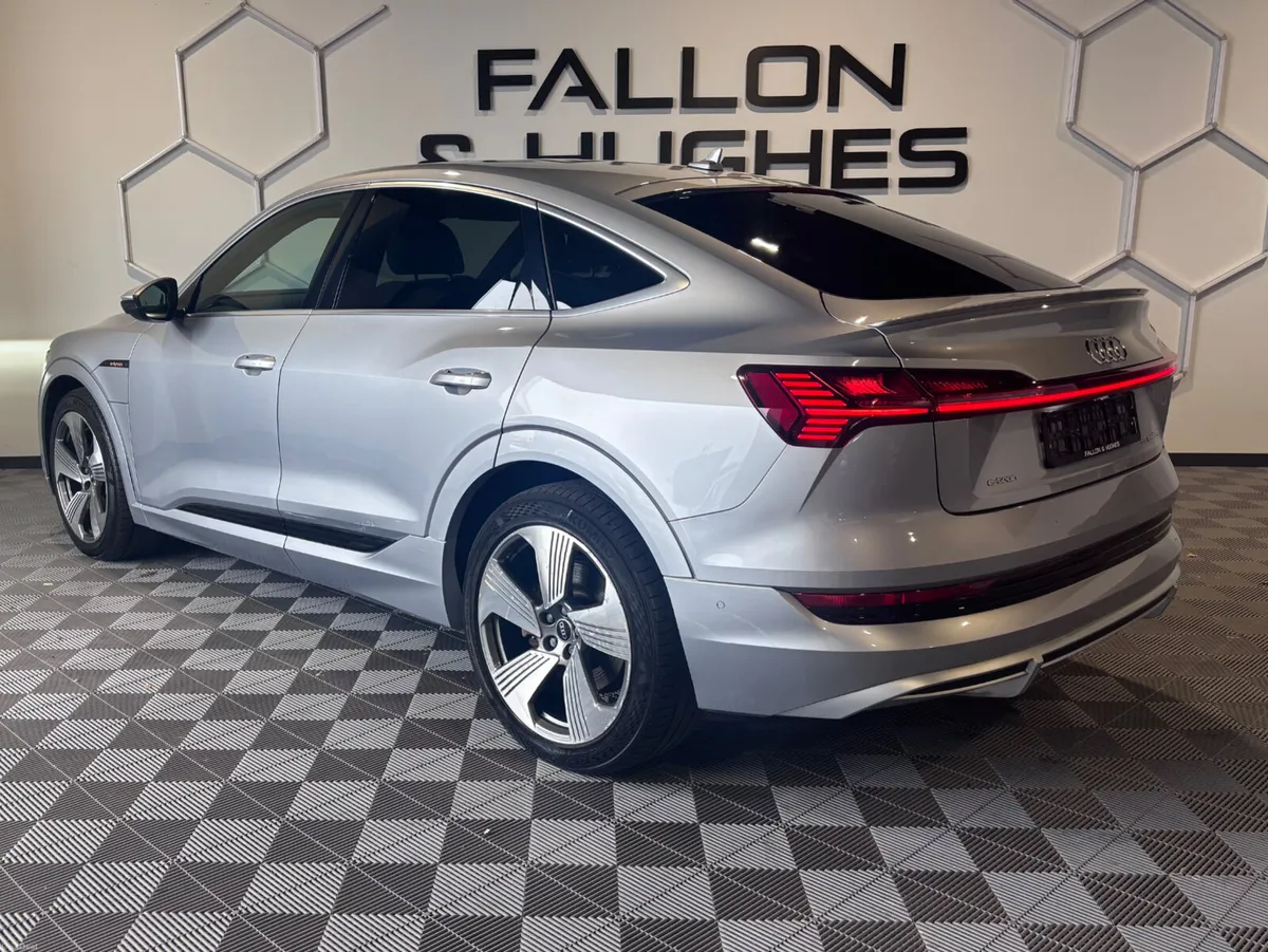 AUDI E - TRON S LINE 55 QUATTRO SPORTBACK - Image 4