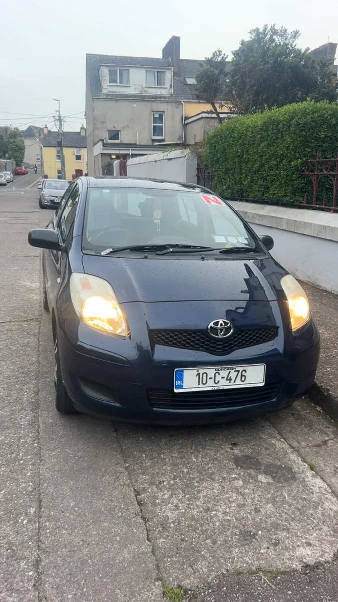 Toyota  yaris - Image 1