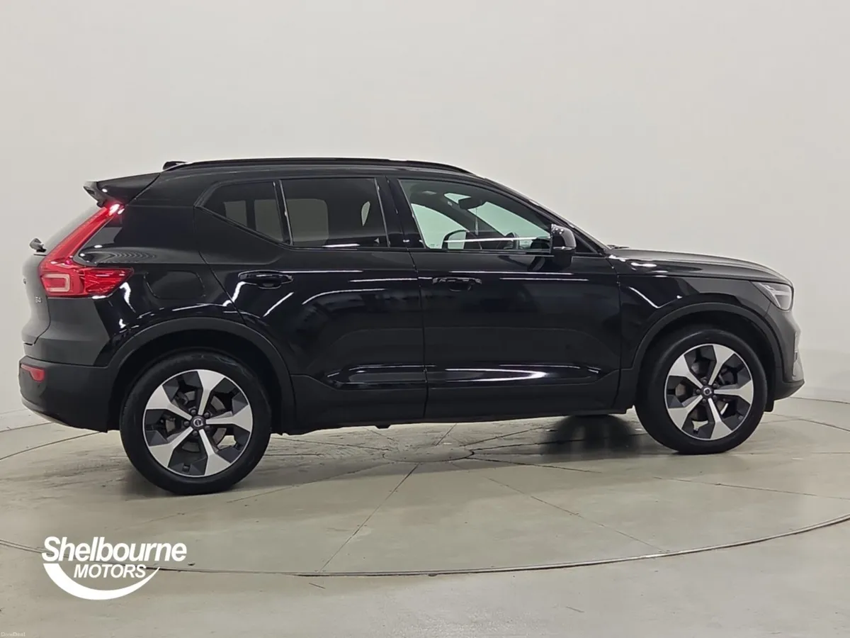 Volvo XC40 2.0 B4P Plus Dark 5dr Auto - Image 3