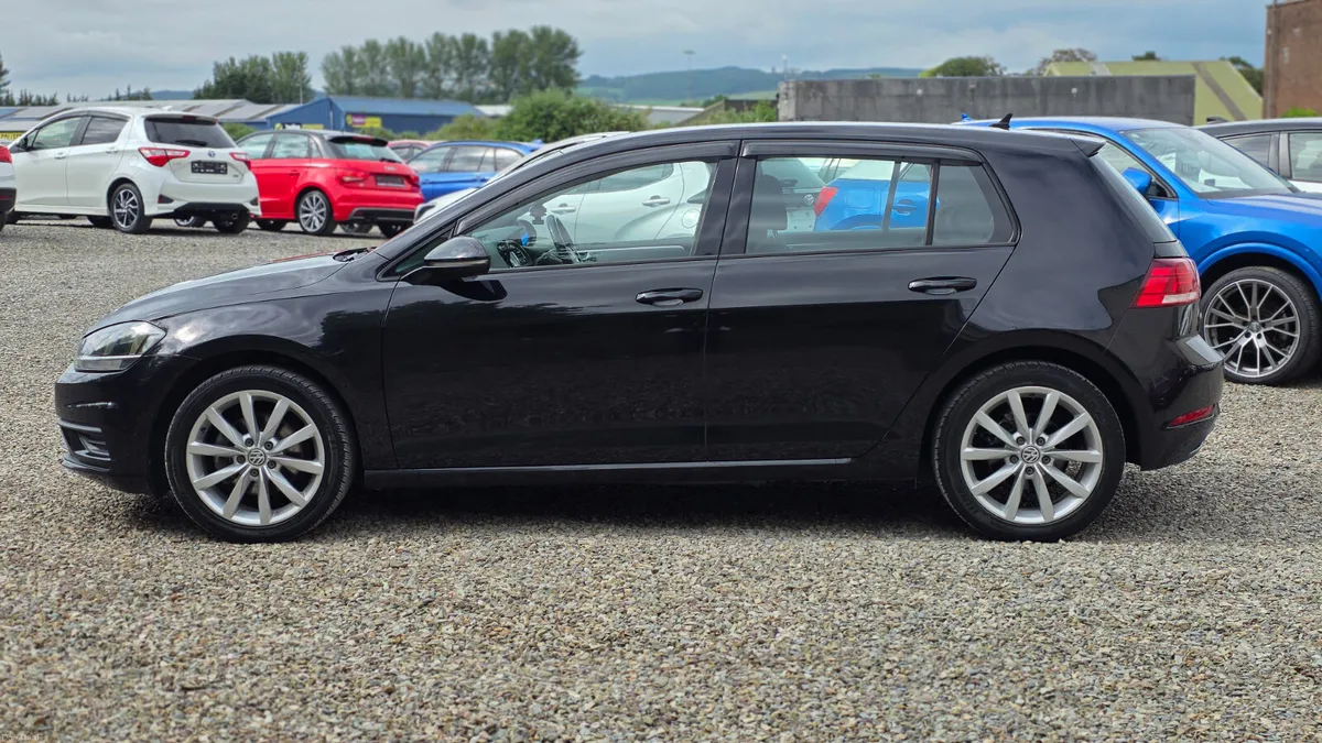 2017 Volkswagen Golf Automatic - Image 4