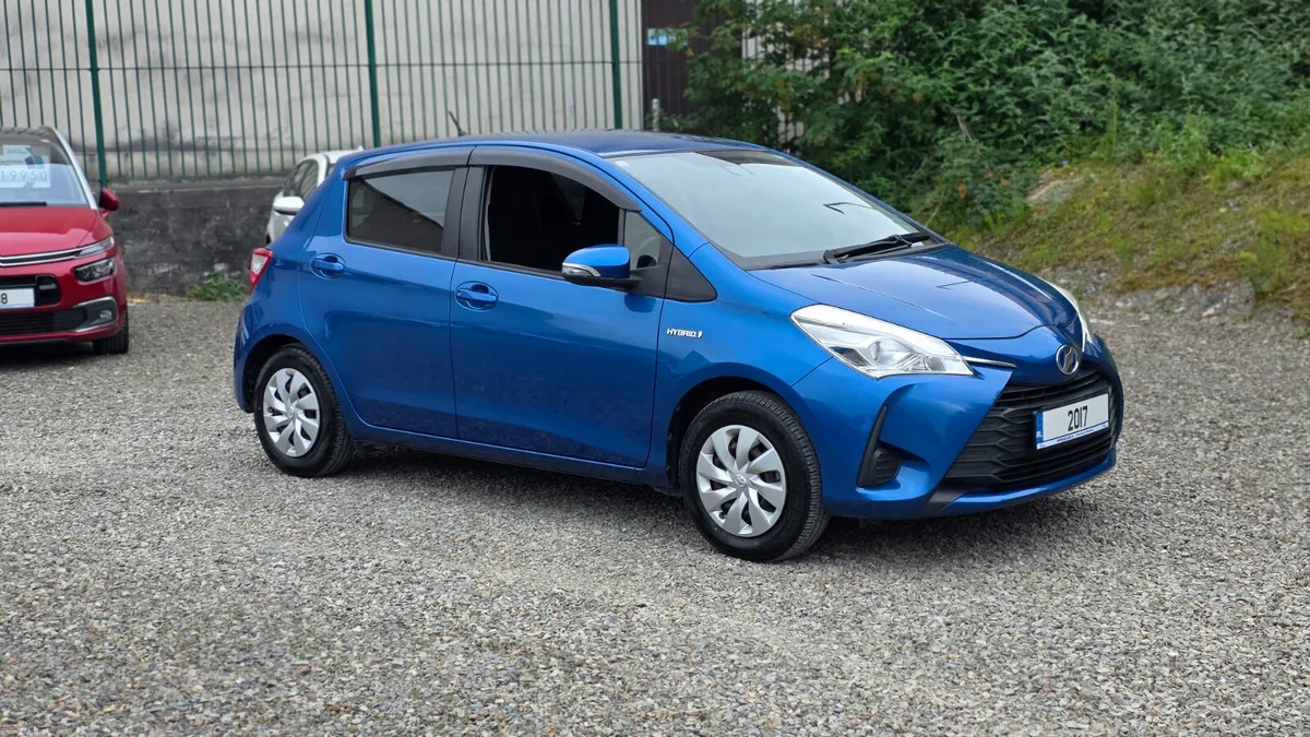 2017 Toyota Vitz Yaris Hybrid Automatic - Image 1