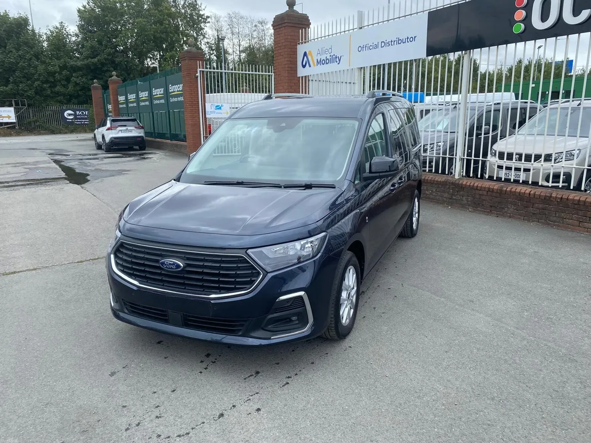 Wheelchair Accessible Ford Freedom RE 4 Seats+WC - Image 4